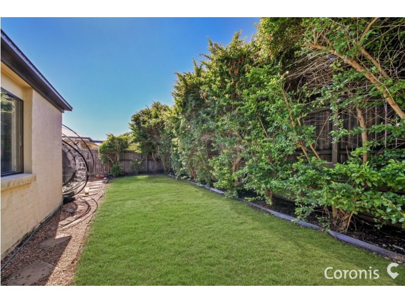 11 Mapleton Crescent, Forest Lake QLD 4078