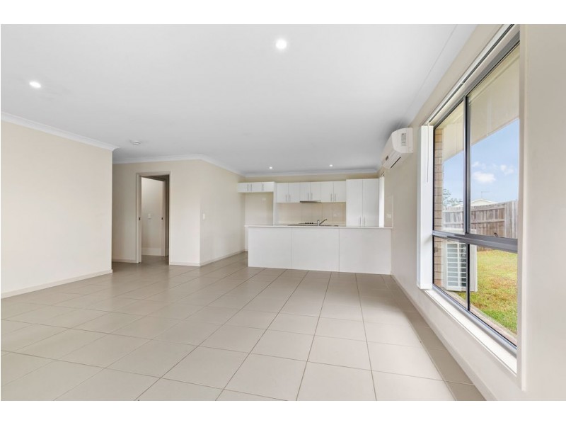 33 Gordon Drive, Bellbird Park QLD 4300