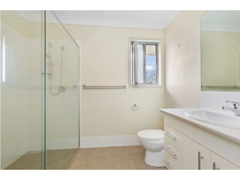 33 Gordon Drive, Bellbird Park QLD 4300