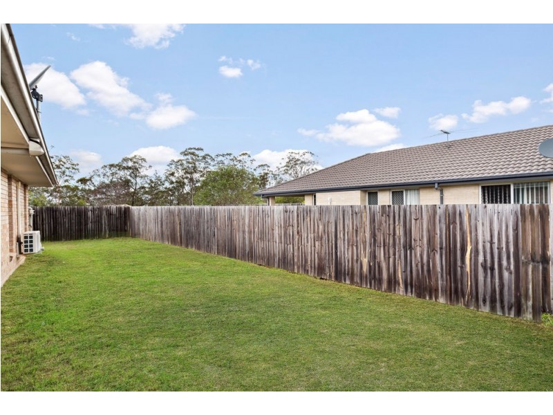 33 Gordon Drive, Bellbird Park QLD 4300