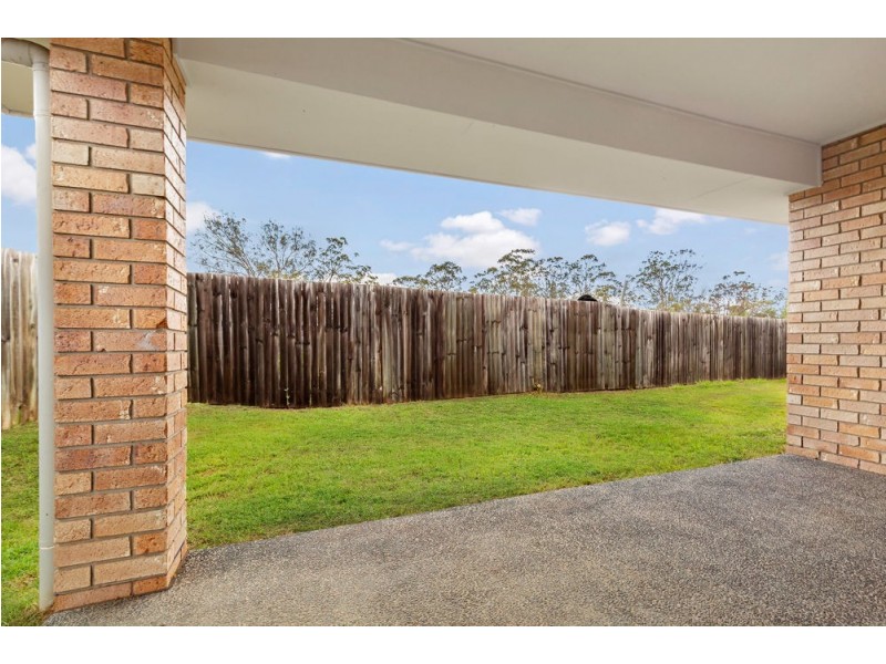 33 Gordon Drive, Bellbird Park QLD 4300