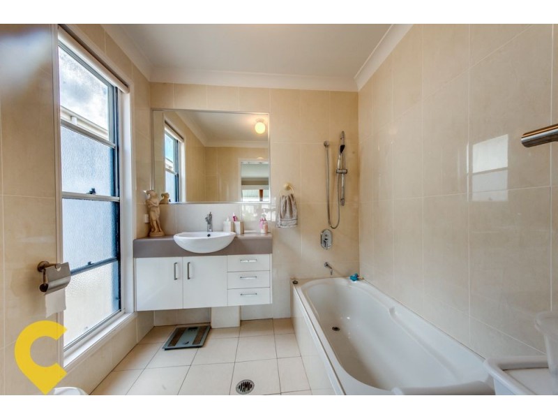 7 Cruiser Close, Springfield Lakes QLD 4300