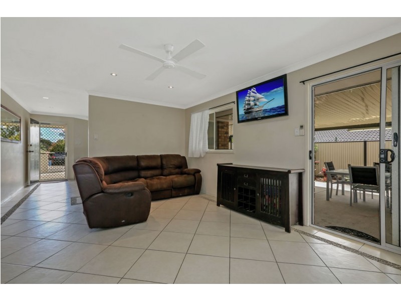 20 Sonorous Close, Regents Park QLD 4118