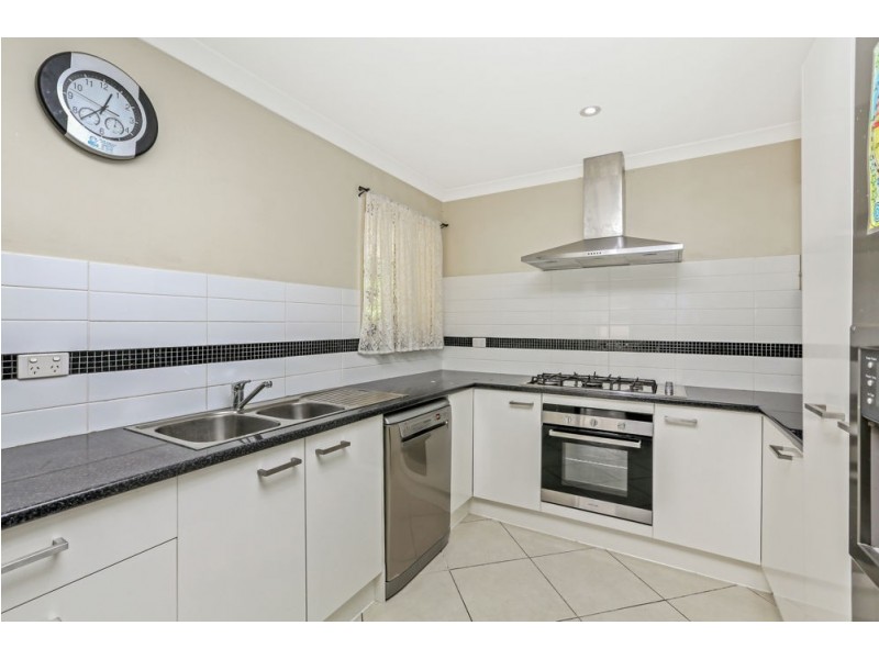20 Sonorous Close, Regents Park QLD 4118