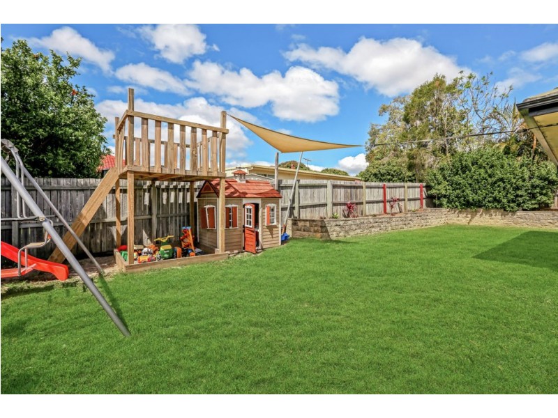 20 Sonorous Close, Regents Park QLD 4118