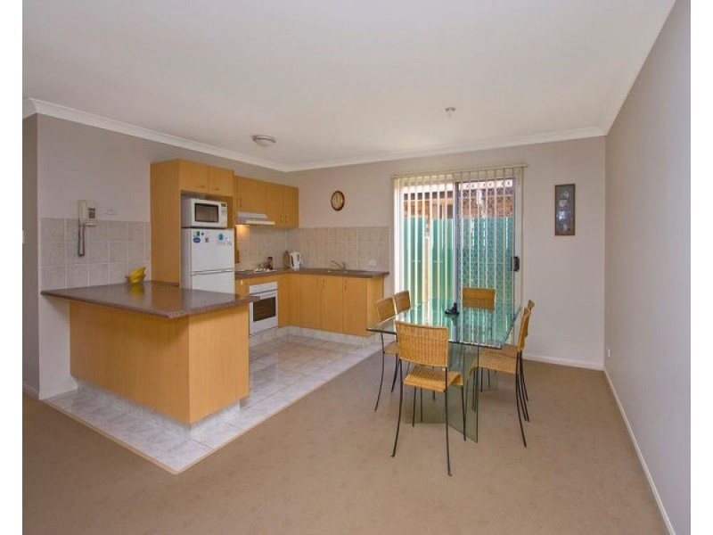 32 Columbus Place, Forest Lake QLD 4078