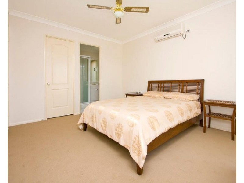 32 Columbus Place, Forest Lake QLD 4078