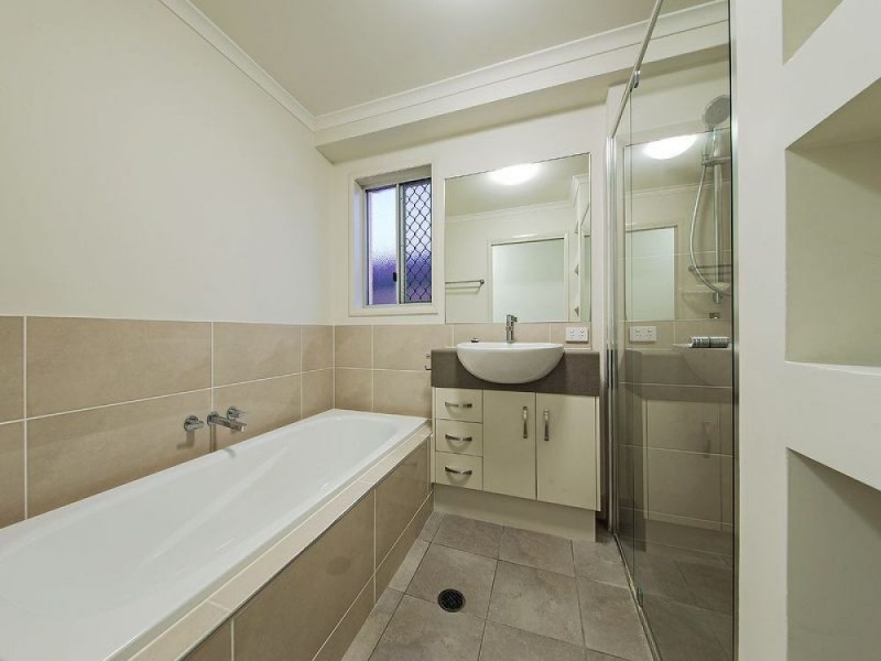 32 Southwick Street, Wynnum QLD 4178