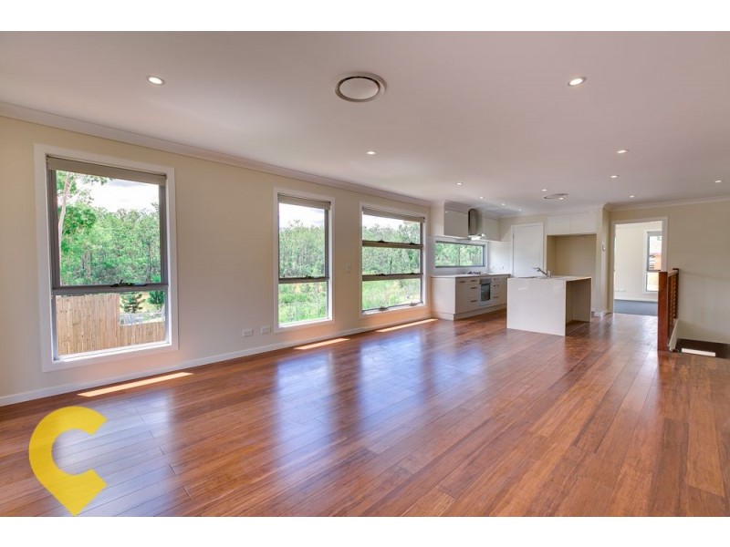 33 Foreshore Drive, Springfield Lakes QLD 4300