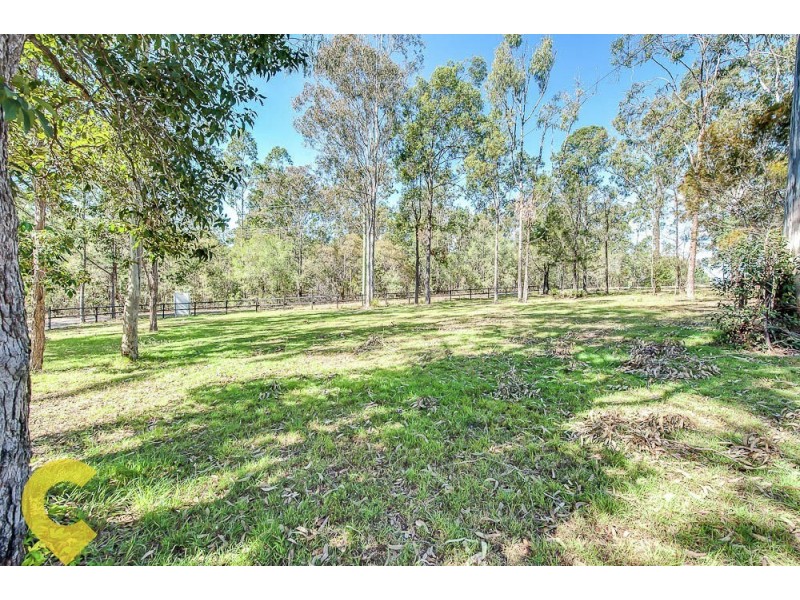206-216 Pennine Drive, South Maclean QLD 4280