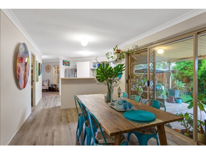 11 Springfield Place, Forest Lake QLD 4078