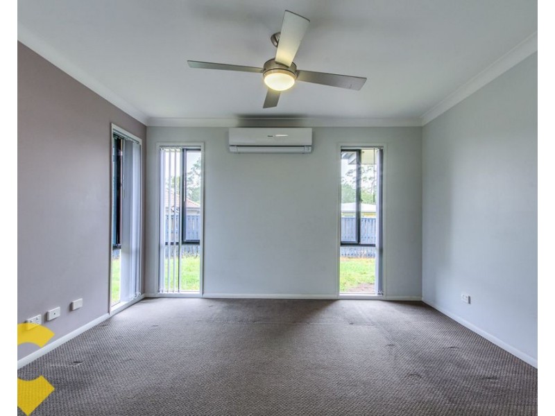 35 Quinn Close, Augustine Heights QLD 4300