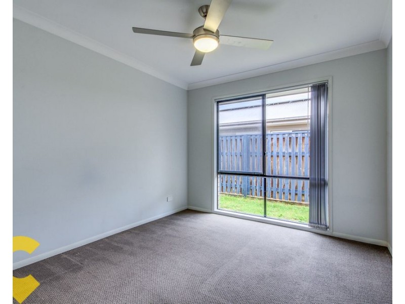 35 Quinn Close, Augustine Heights QLD 4300