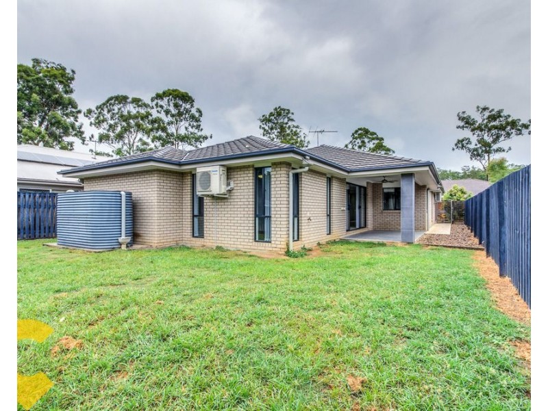 35 Quinn Close, Augustine Heights QLD 4300