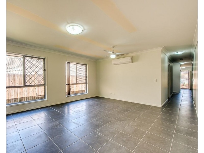 2/8 Ceres Street, Wulkuraka QLD 4305