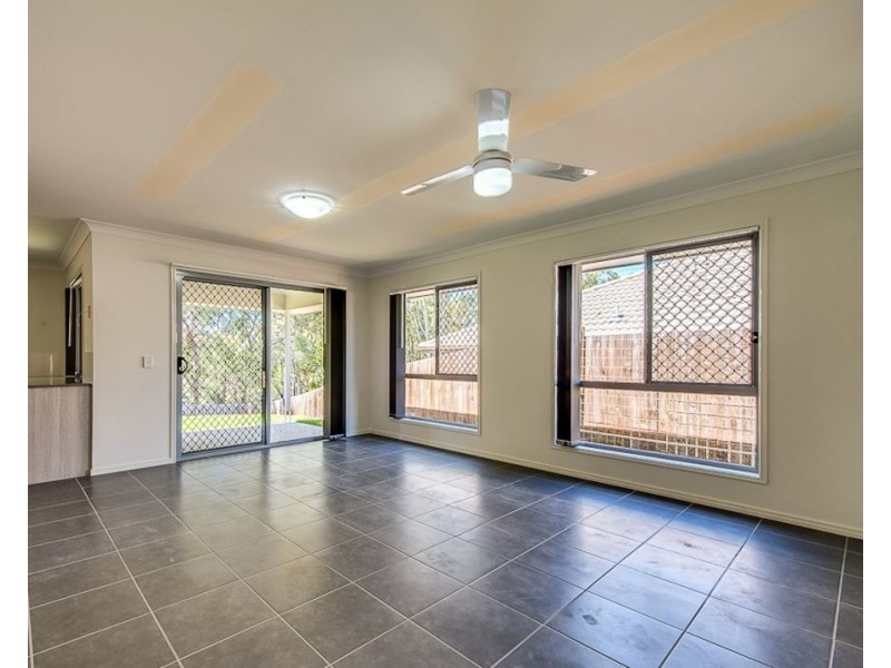2/8 Ceres Street, Wulkuraka QLD 4305