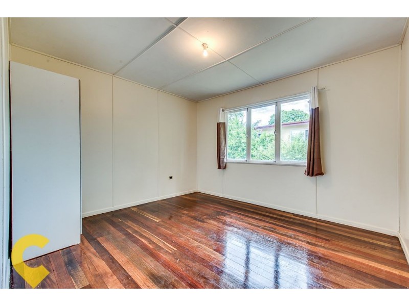32 Vivian Street, Eastern Heights QLD 4305