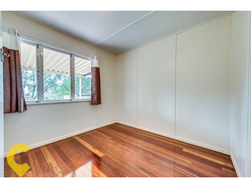 32 Vivian Street, Eastern Heights QLD 4305