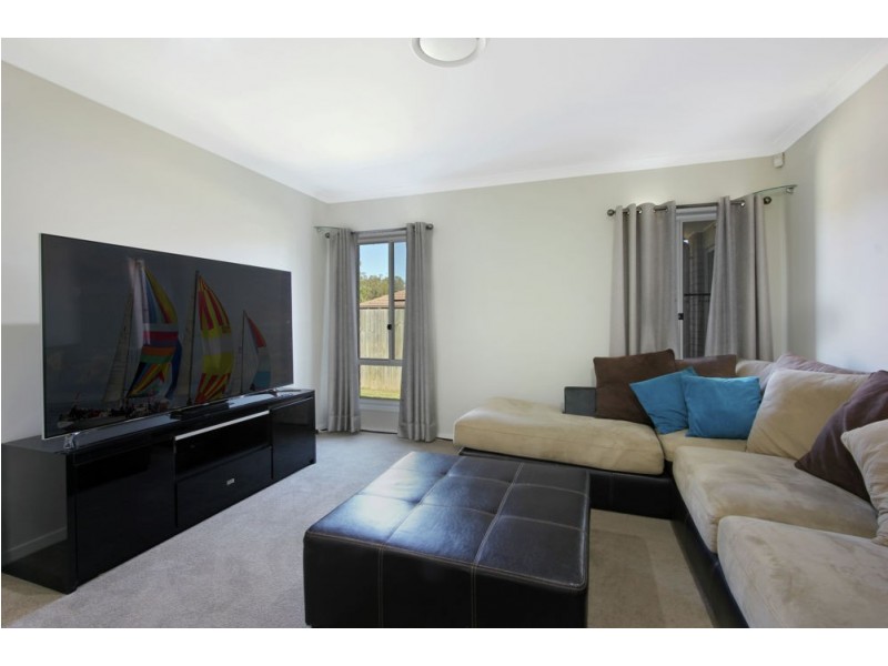 13 Gordon Drive, Bellbird Park QLD 4300