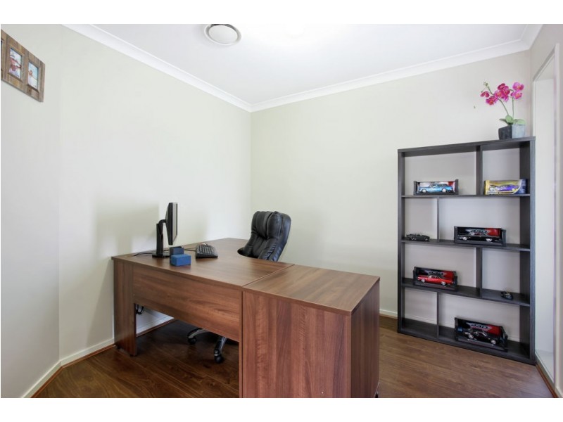 13 Gordon Drive, Bellbird Park QLD 4300