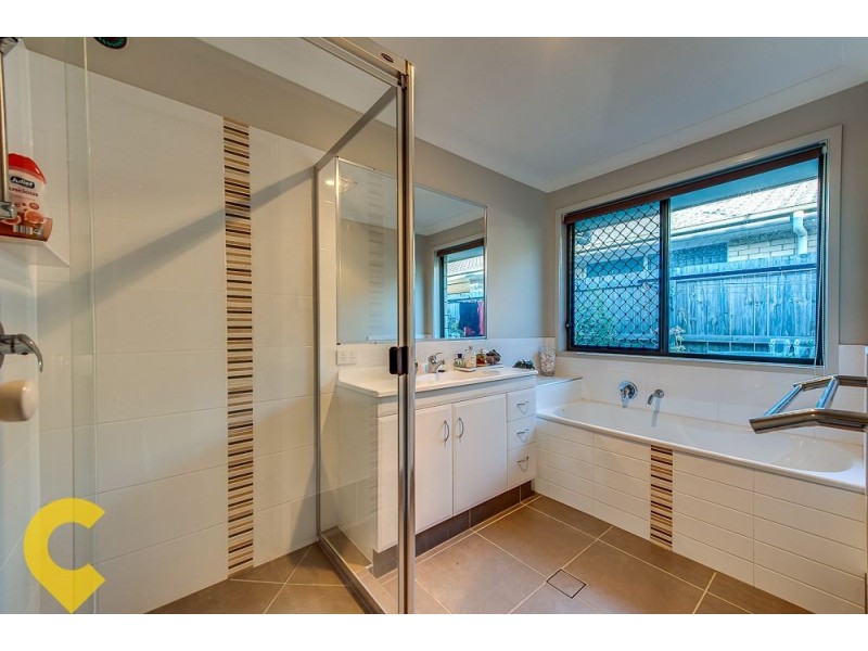 12 Piping Court, Raceview QLD 4305