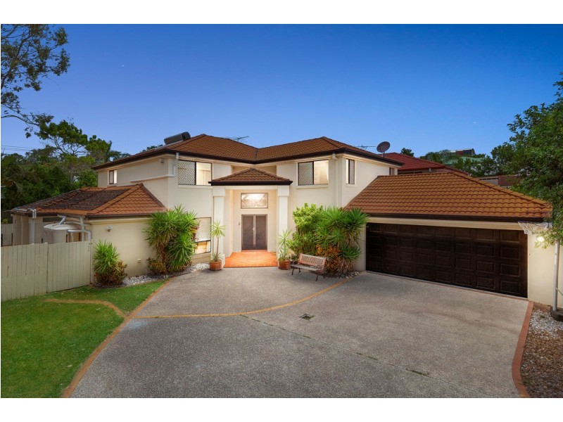 37 Virginia Avenue, Hawthorne QLD 4171