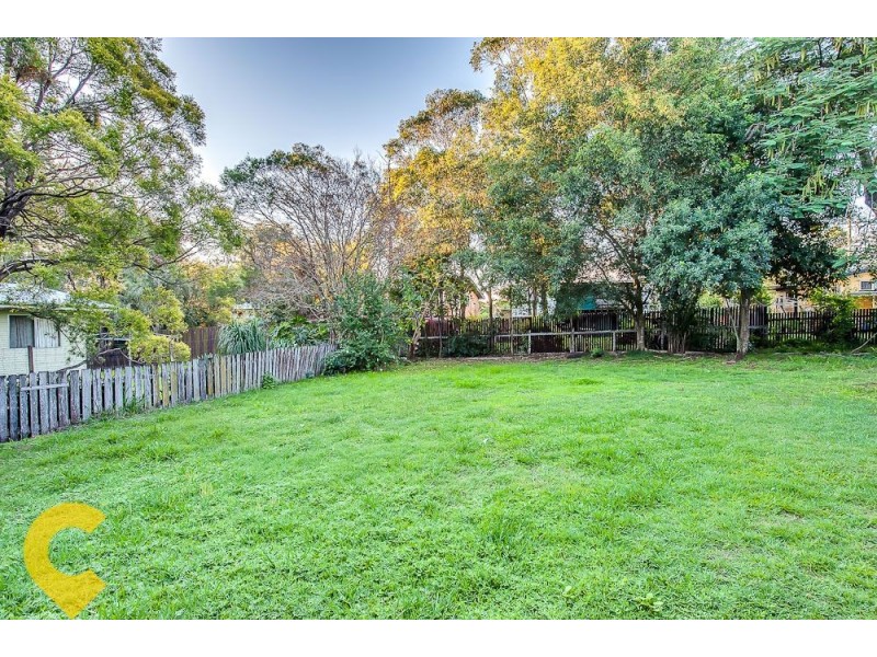 26 Endeavour Road, Riverview QLD 4303
