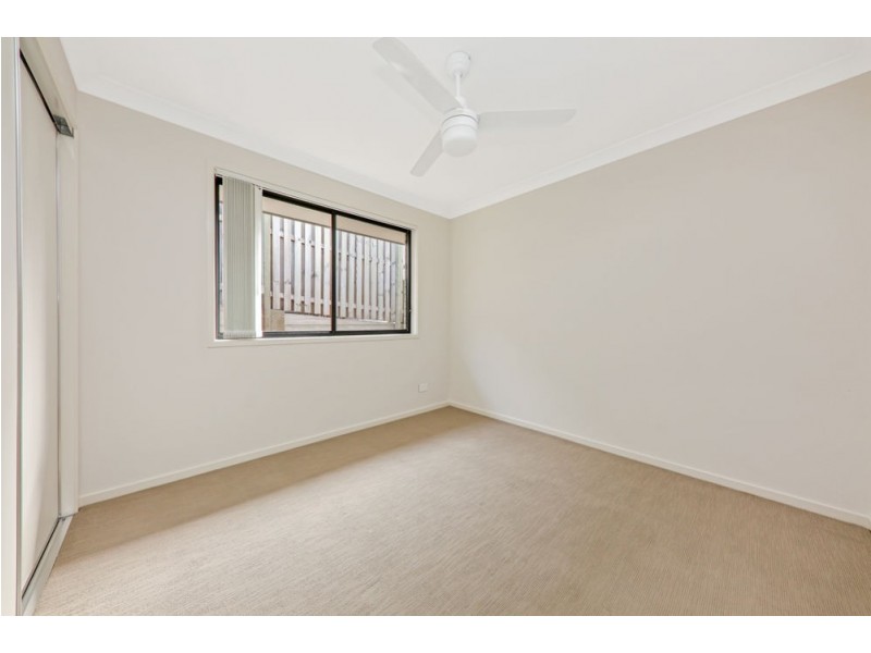 40 Kenneth Drive, Augustine Heights QLD 4300