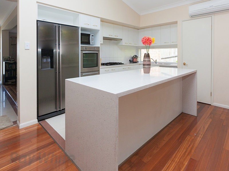 11 Driftwood Place, Springfield Lakes QLD 4300