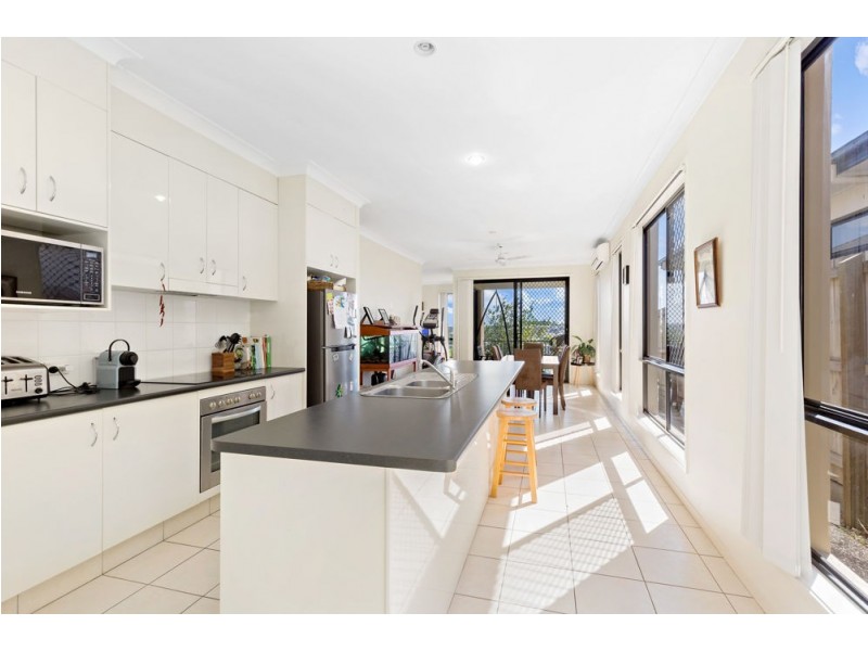 265 Lakeside Avenue, Springfield Lakes QLD 4300