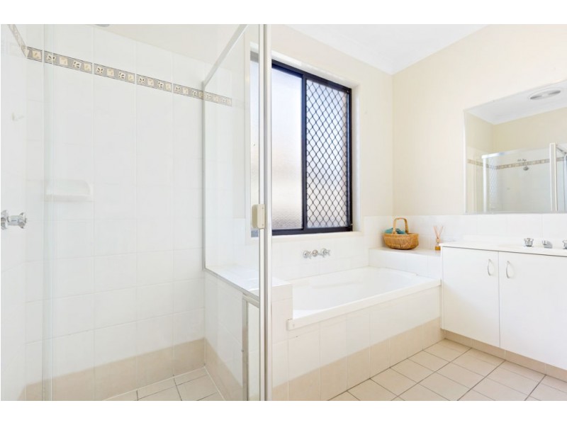 265 Lakeside Avenue, Springfield Lakes QLD 4300