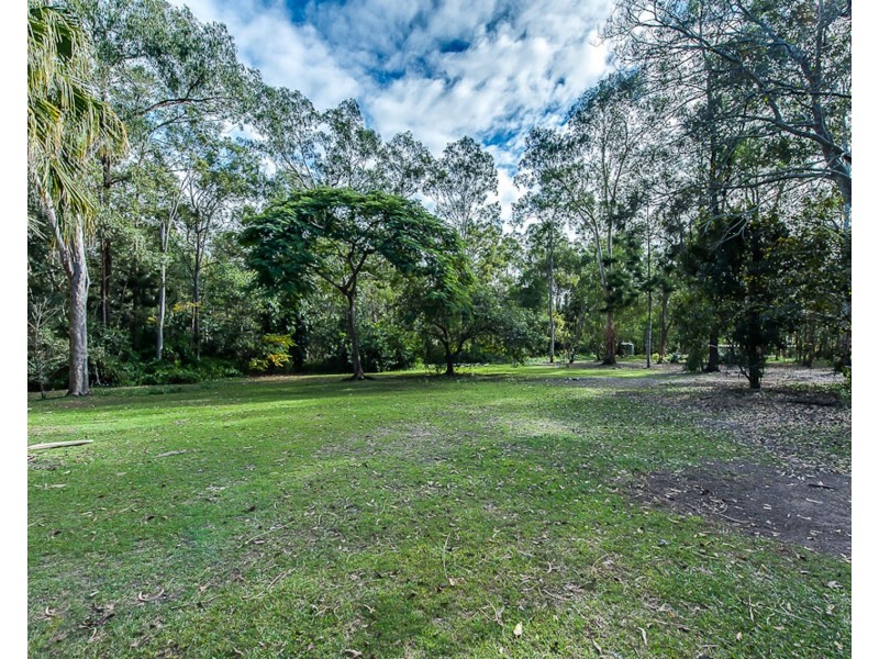 79 Sugars Road, Bellbowrie QLD 4070