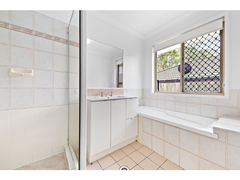 31 Saint James Street, Forest Lake QLD 4078