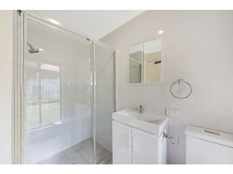 6 Winnecke Close, Forest Lake QLD 4078