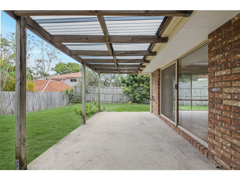 6 Winnecke Close, Forest Lake QLD 4078