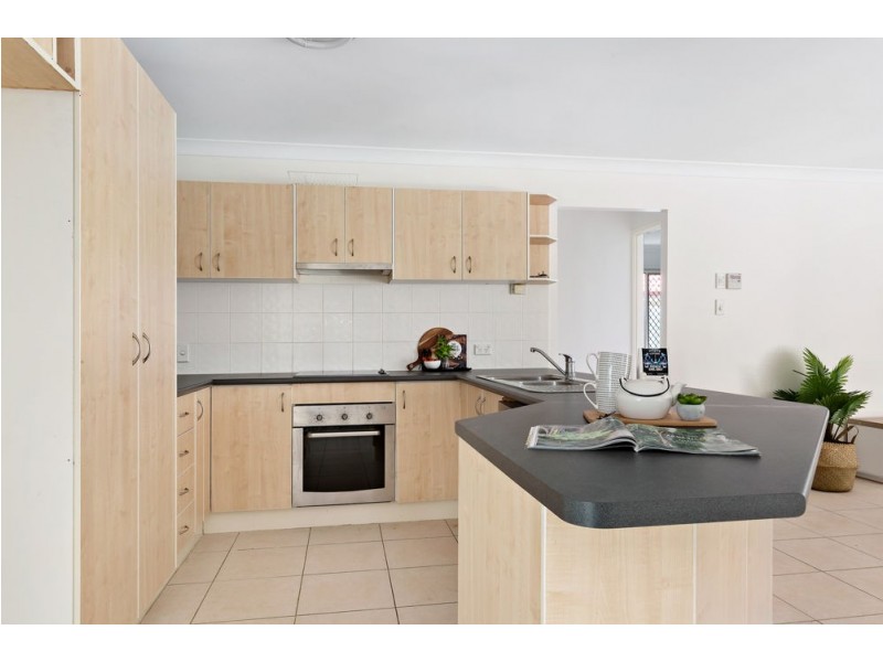 5 North Shore Way, Springfield Lakes QLD 4300