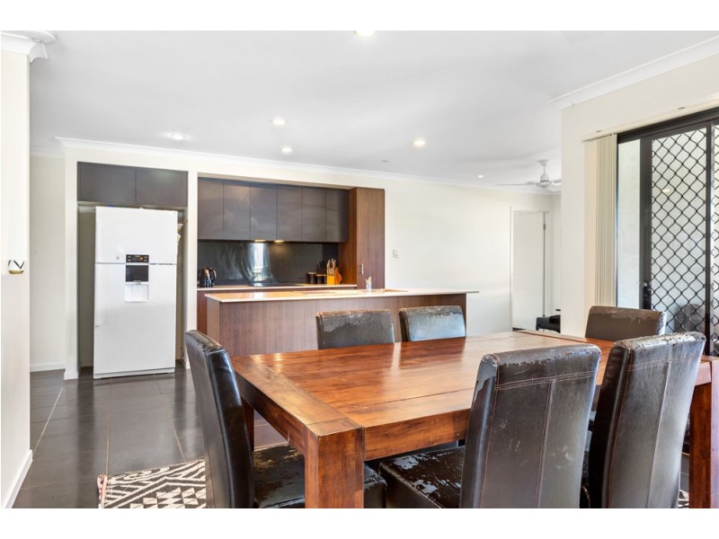 6 Tabei Place, Springfield Lakes QLD 4300