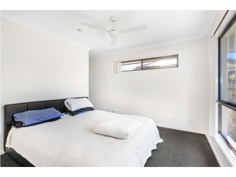 6 Tabei Place, Springfield Lakes QLD 4300