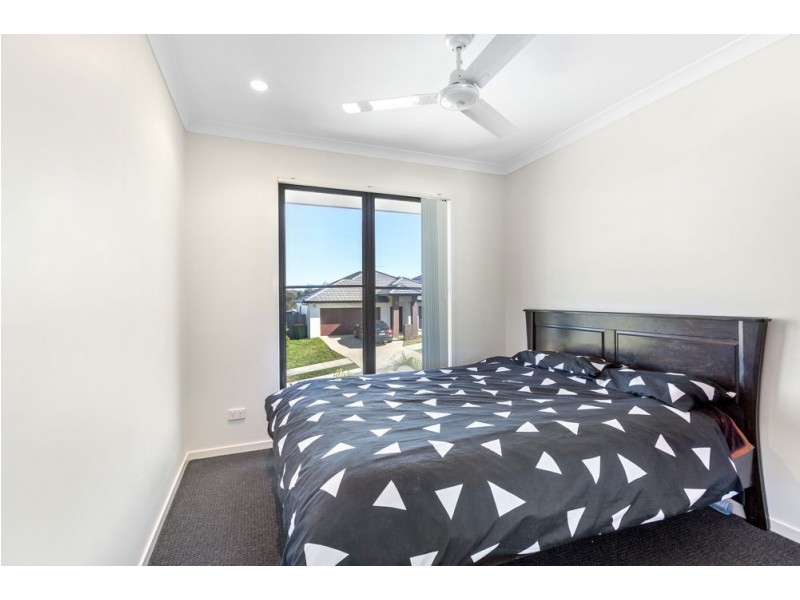 6 Tabei Place, Springfield Lakes QLD 4300