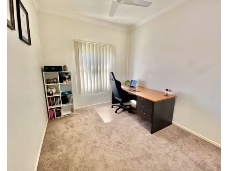 15 Chevron Close, Forest Lake QLD 4078