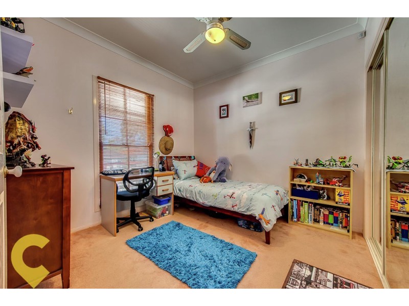 5 Berkshire Pl, Springfield Lakes QLD 4300