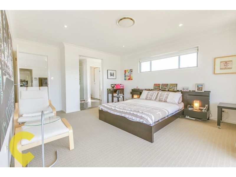 21 Shallow Bay Drive, Springfield Lakes QLD 4300