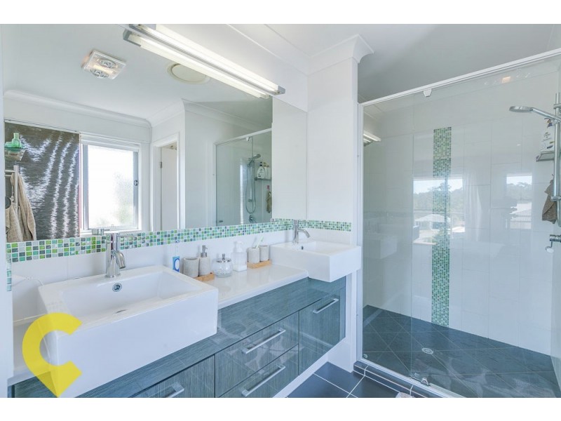 21 Shallow Bay Drive, Springfield Lakes QLD 4300