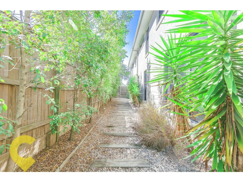 21 Shallow Bay Drive, Springfield Lakes QLD 4300