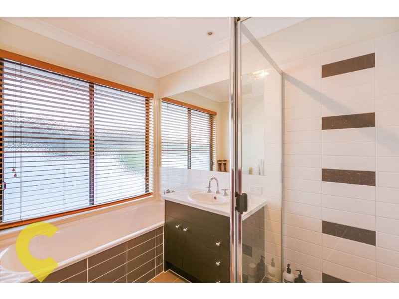 55 Creekside Drive, Springfield Lakes QLD 4300
