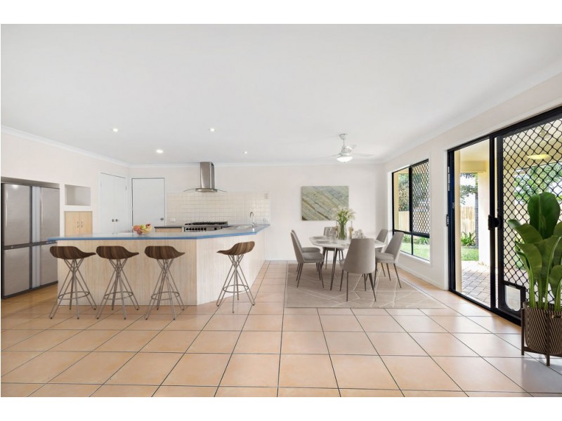 12 Solea Close, Forest Lake QLD 4078