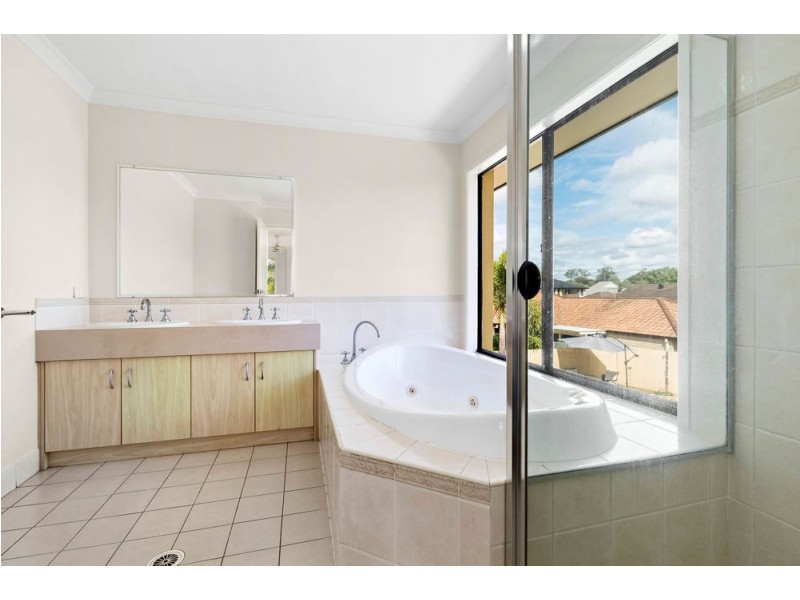 12 Solea Close, Forest Lake QLD 4078