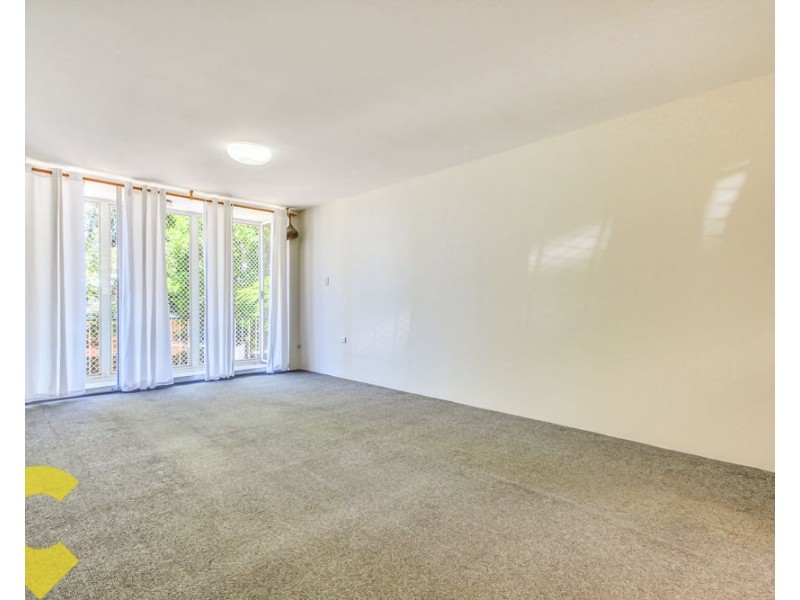 1/25 Normanby Terrace, Herston QLD 4006