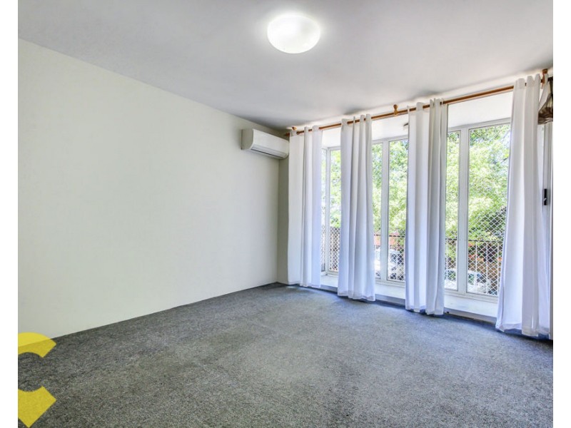 1/25 Normanby Terrace, Herston QLD 4006