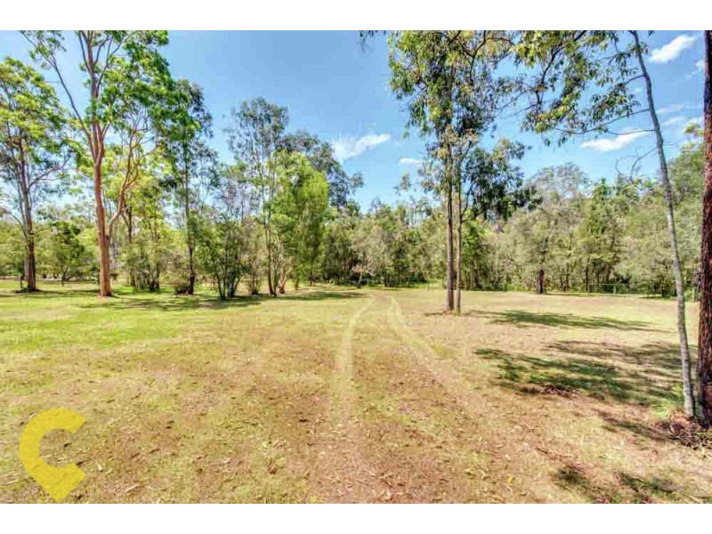 370-374 Equestrian Drive, New Beith QLD 4124